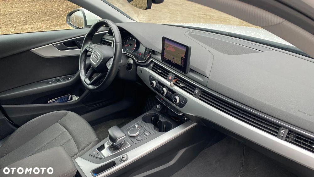 Audi A4 Avant 2.0 TDI S tronic - 5