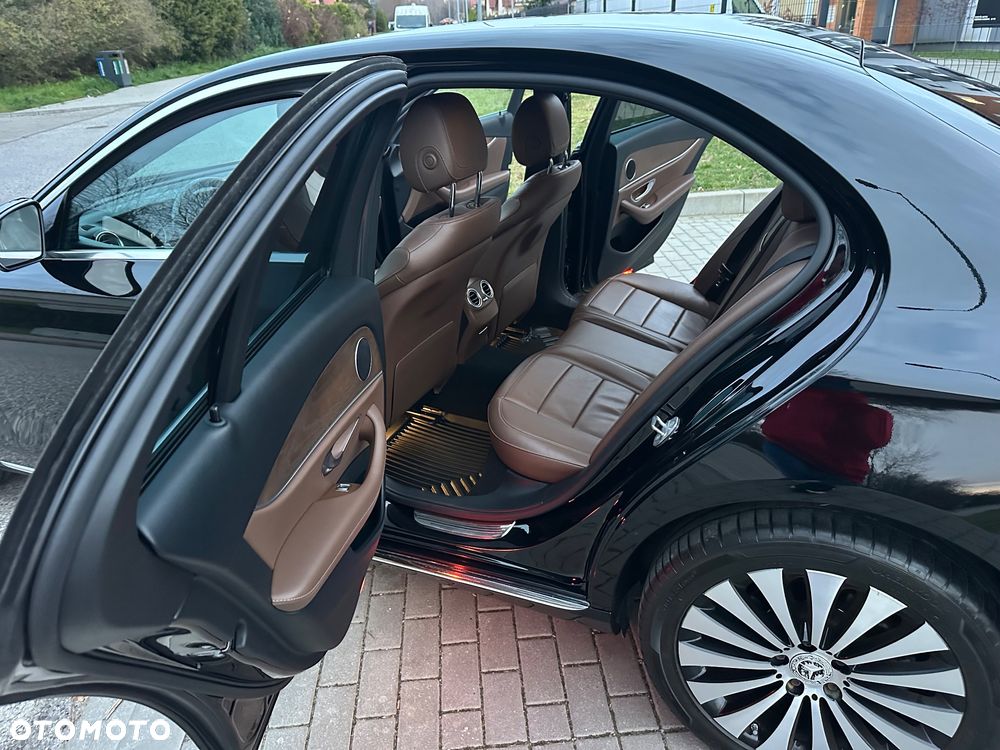 Mercedes-Benz Klasa E 220 d Business Edition 9G-TRONIC - 18