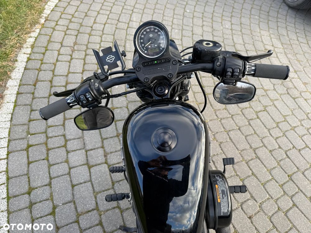 Harley-Davidson Sportster Iron 883 - 18