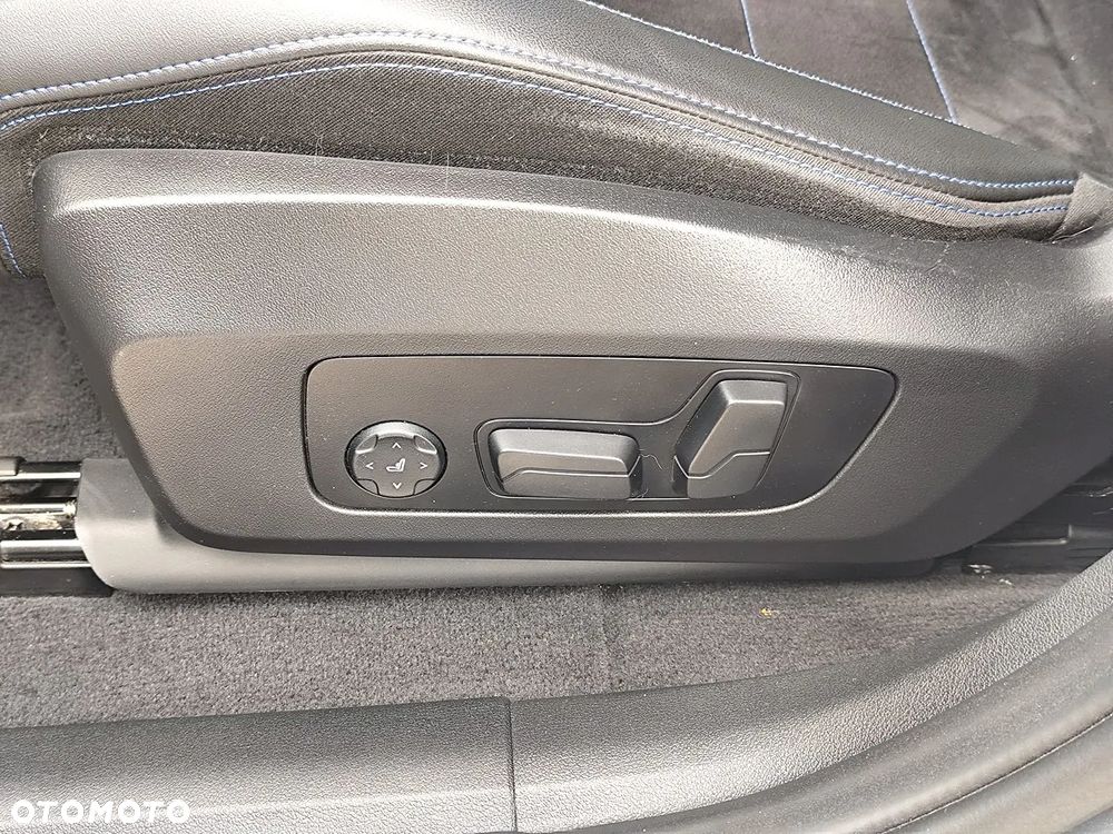 BMW iX2 xDrive30 66.5kWh M Sport Edition - 12