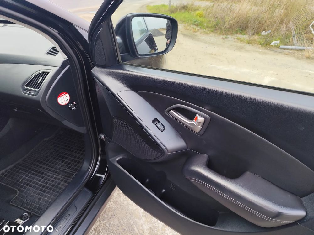 Hyundai ix35 - 10