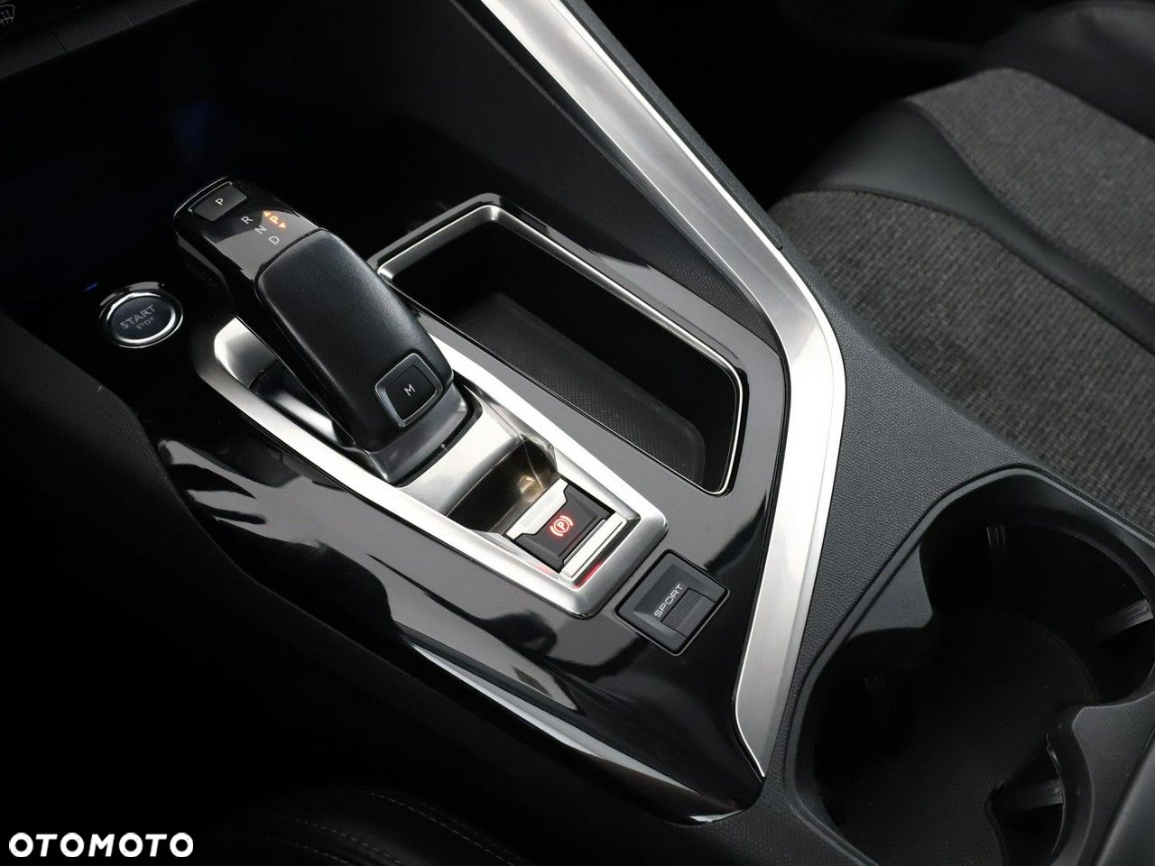 Peugeot 3008 1.2 PureTech Allure S&S EAT6 - 31