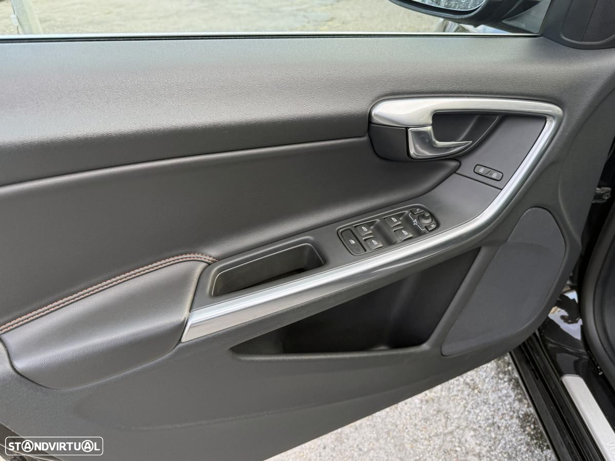 Volvo V60 2.0 D4 VOR Geartronic - 10