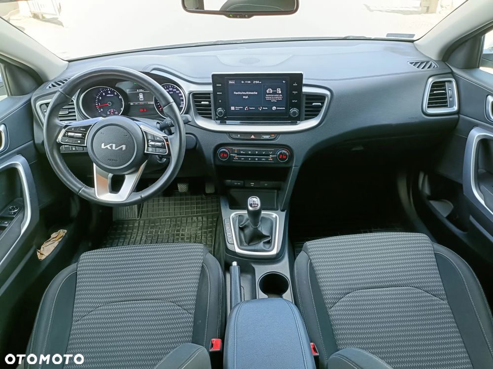 Kia Ceed 1.5 T-GDI M - 12