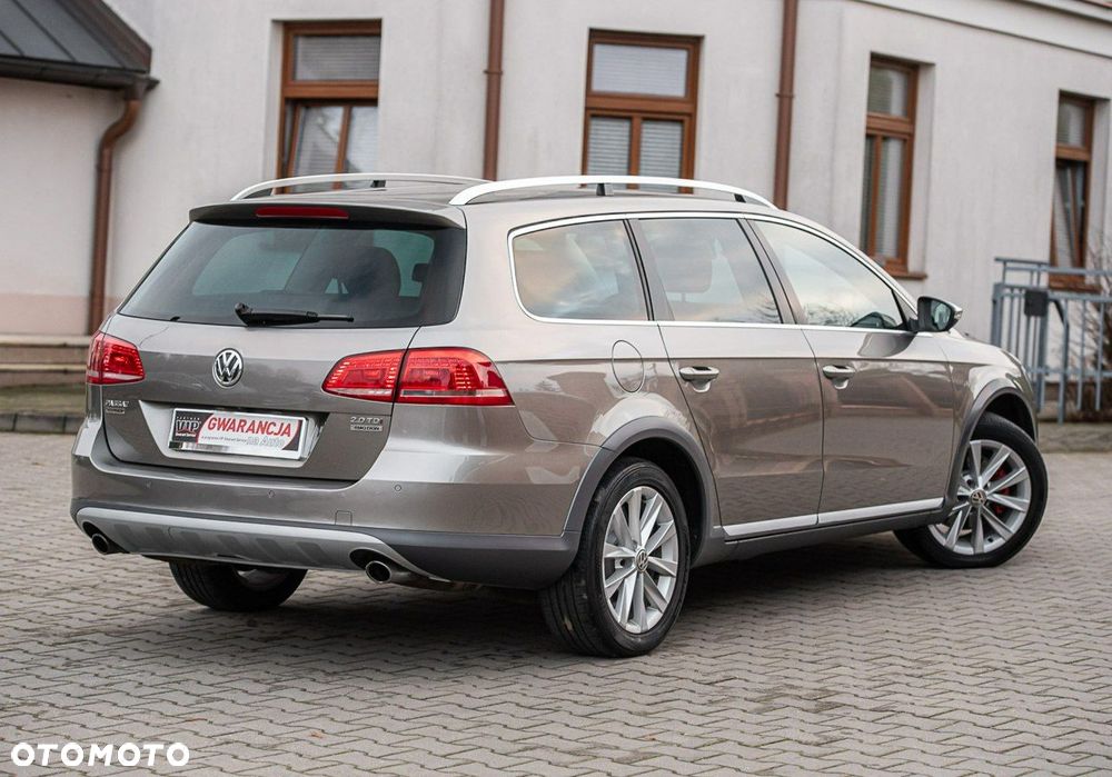 Volkswagen Passat Alltrack 2.0 TDI 4Motion DSG BlueMotion Tec - 16