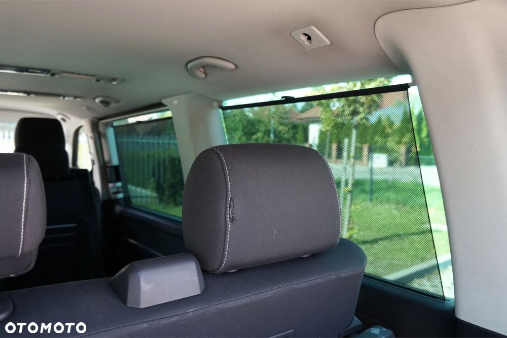 Volkswagen Multivan - 24