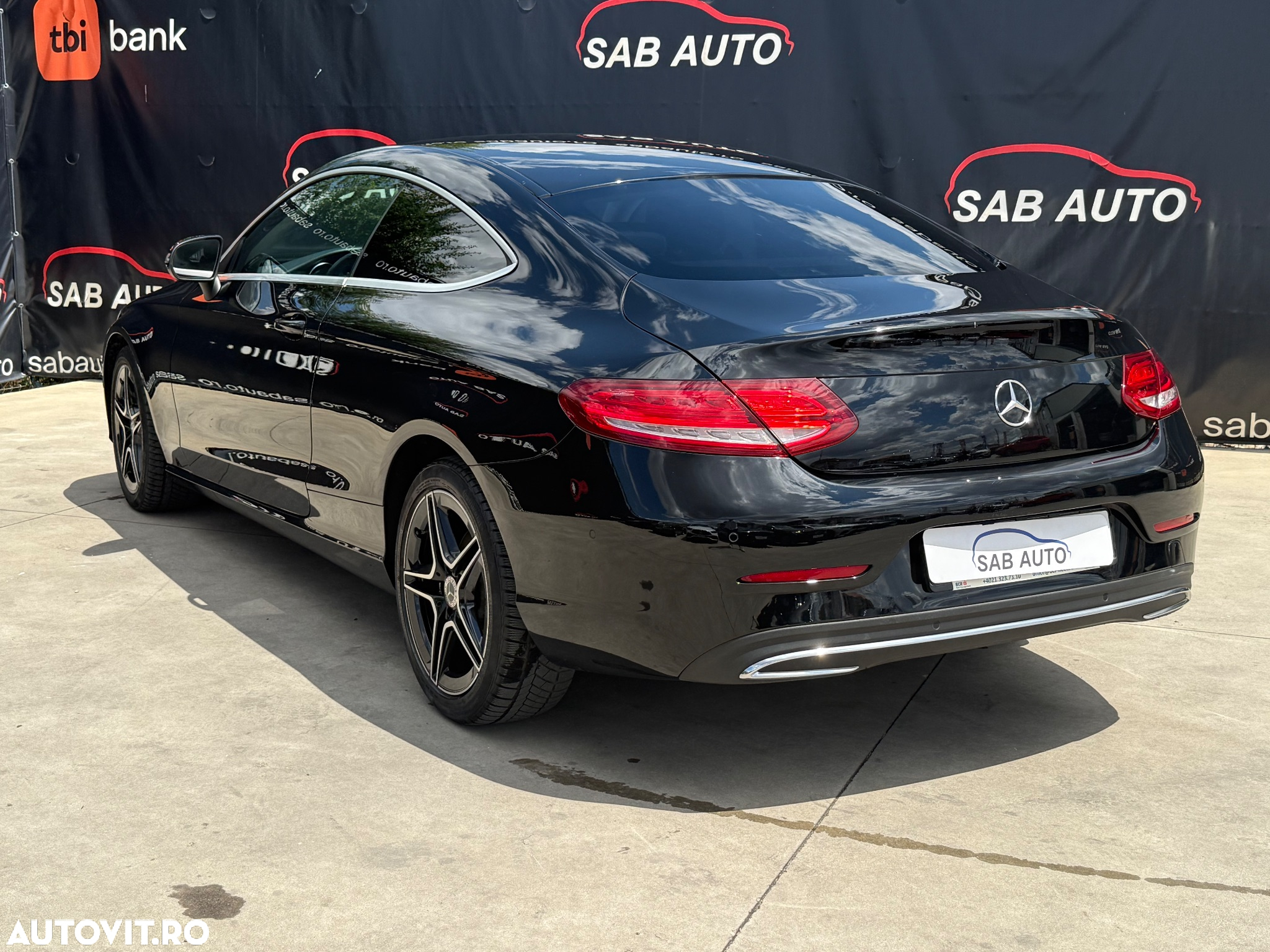 Mercedes-Benz C 180 Coupe 7G-TRONIC AMG Line - 16