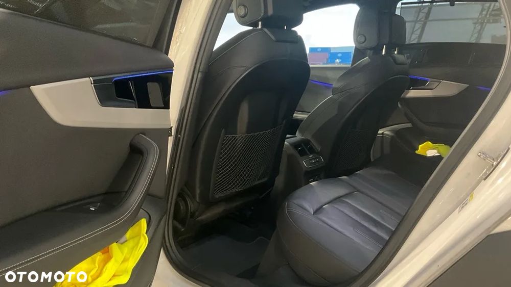 Audi A4 Allroad - 12