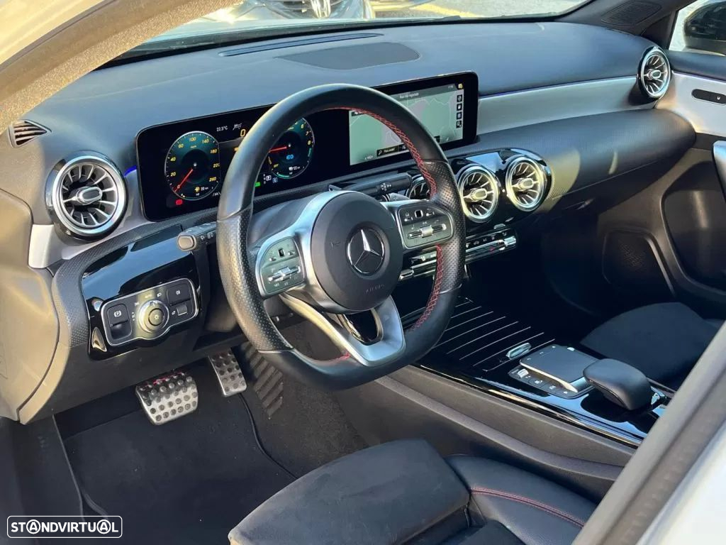 Mercedes-Benz A 250 e AMG Line - 3