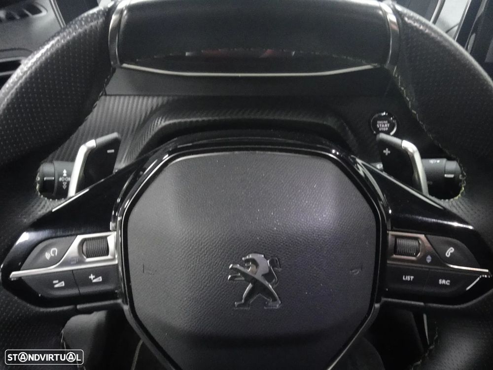 Peugeot 2008 PureTech 130 EAT8 GT - 23