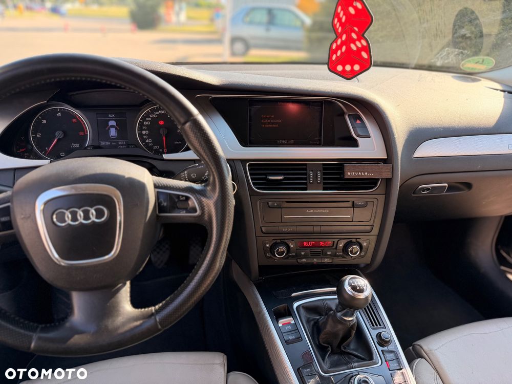 Audi A4 Allroad - 10