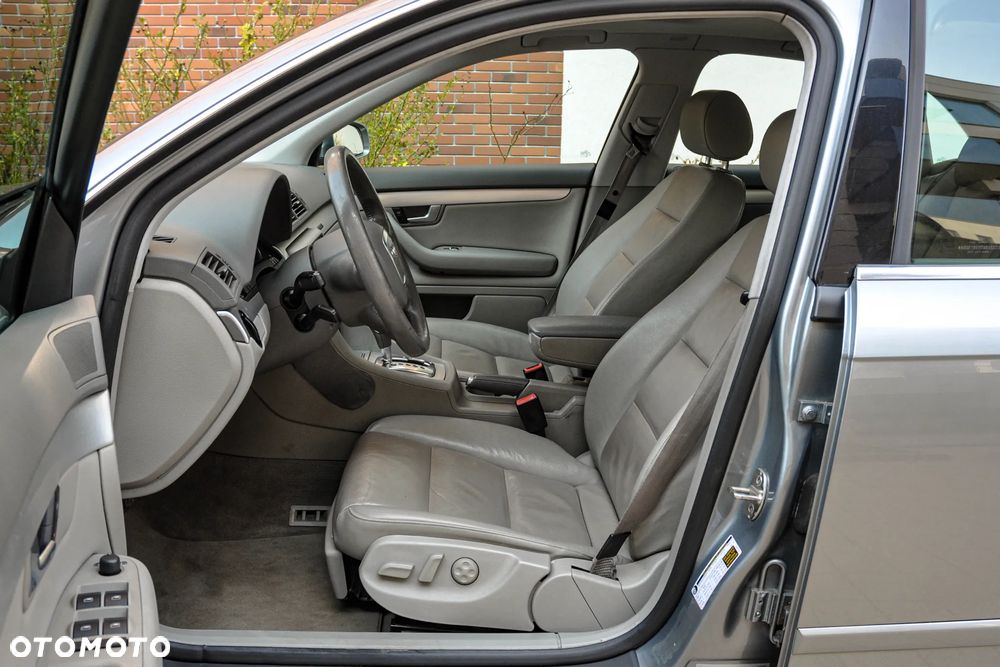 Audi A4 Limousine - 7