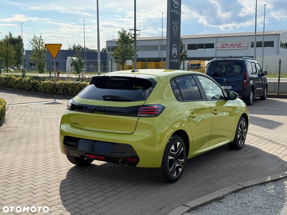 Peugeot 208 - 6