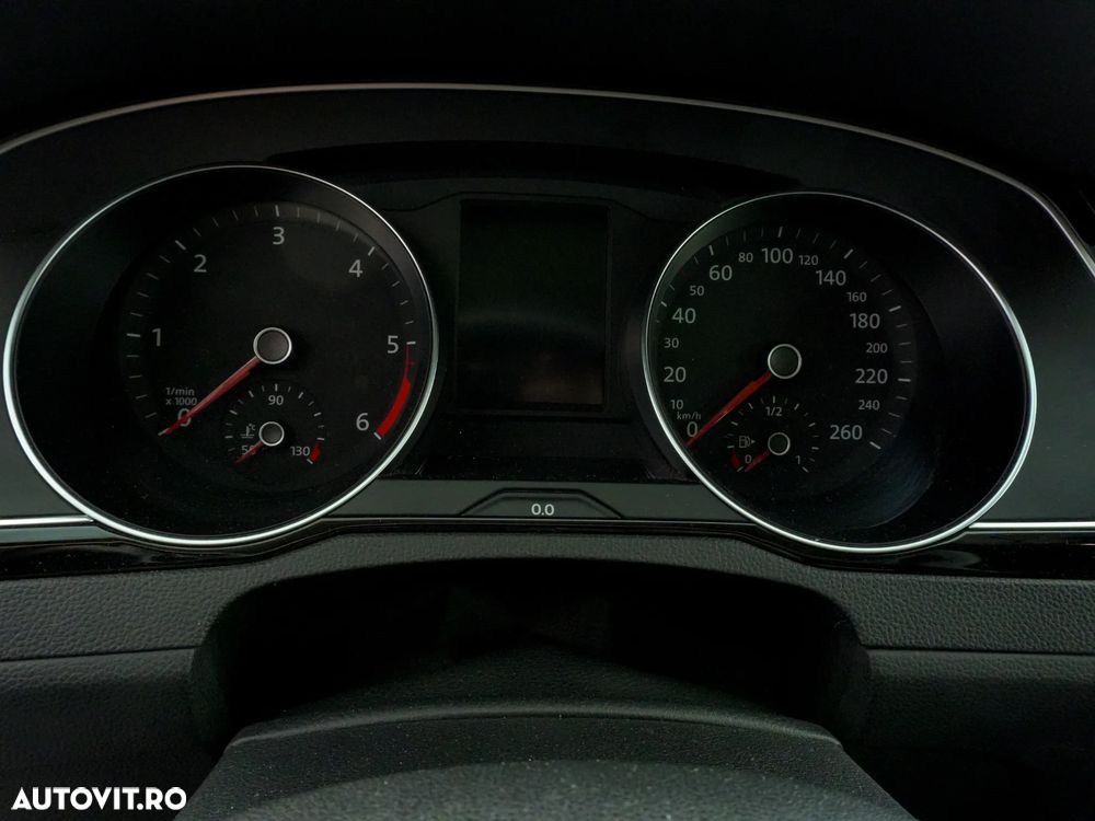 Volkswagen Passat 2.0 TDI DSG 4Motion Highline - 15