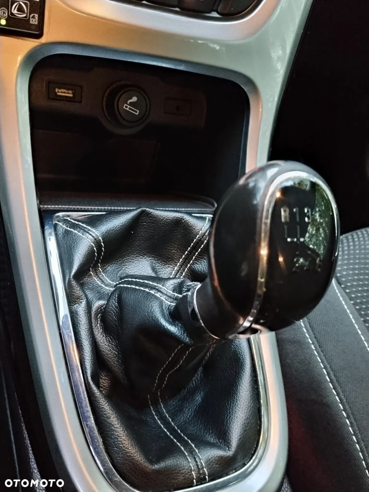 Opel Astra - 12
