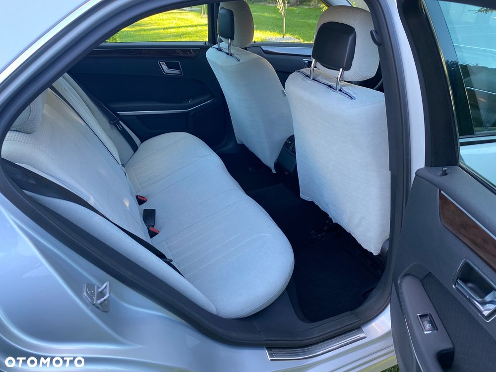 Mercedes-Benz Klasa E 220 CDI 7G-TRONIC Elegance - 8