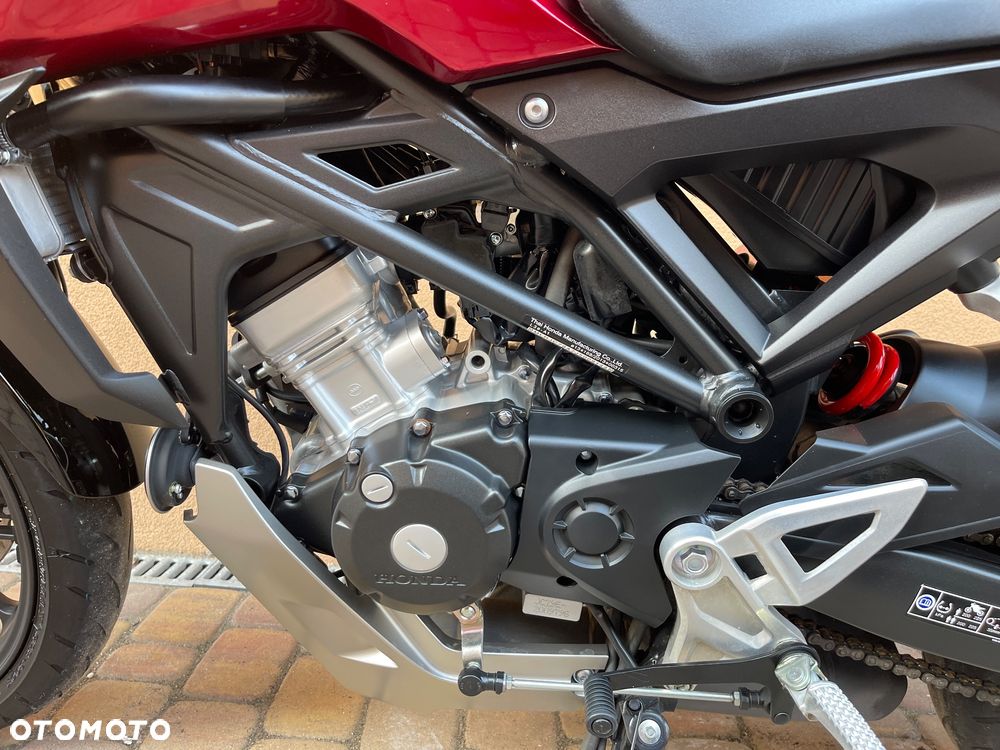 Honda CB - 11