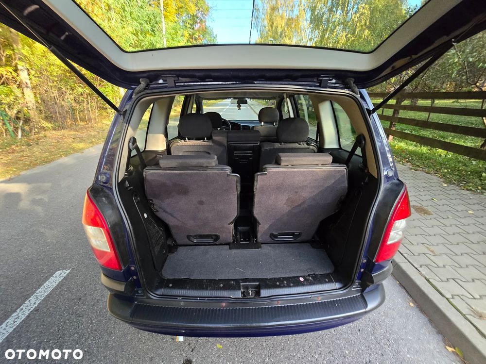 Opel Zafira - 21