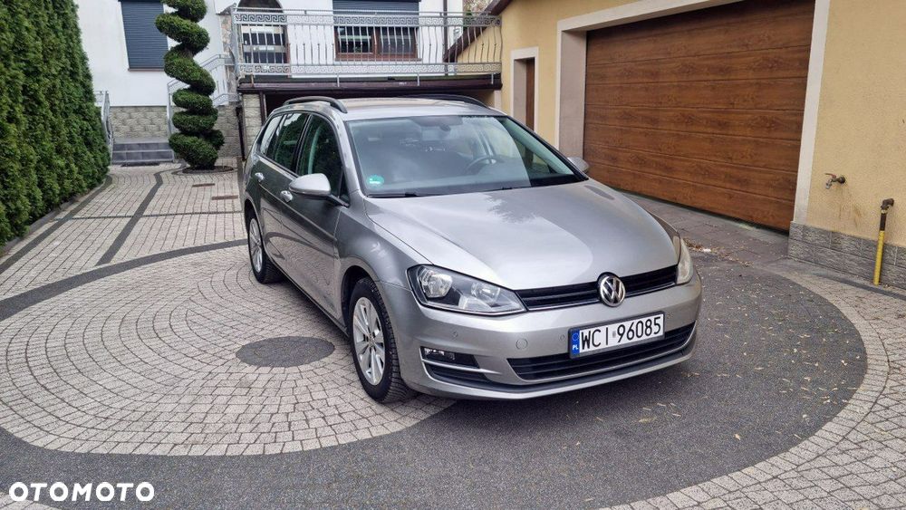 Volkswagen Golf - 8
