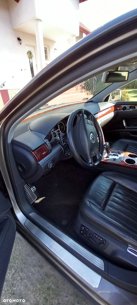 Volkswagen Phaeton - 5