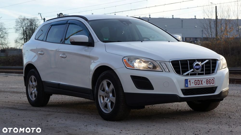 Volvo XC 60 D3 Momentum - 4