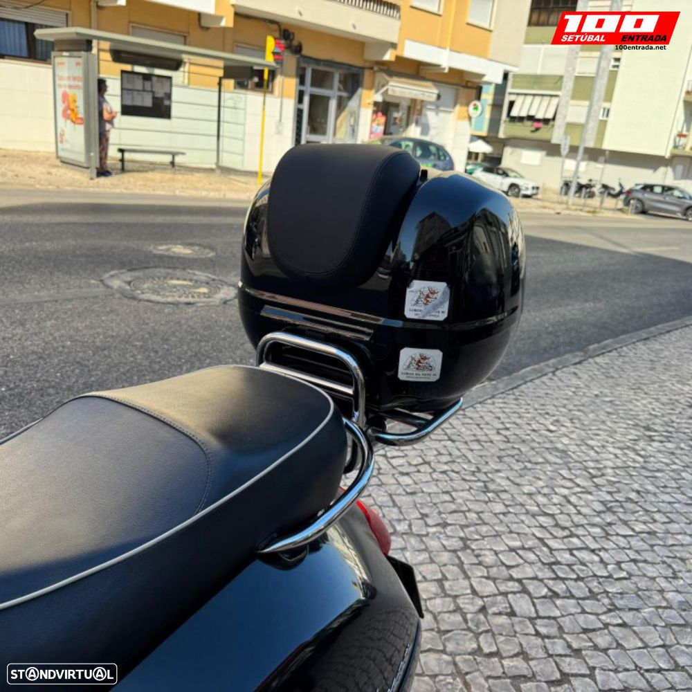 Piaggio Vespa GTS Supersport 300 - 21
