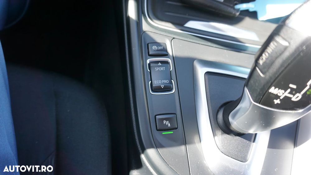 BMW Seria 3 318d Aut. Blue Performance - 29