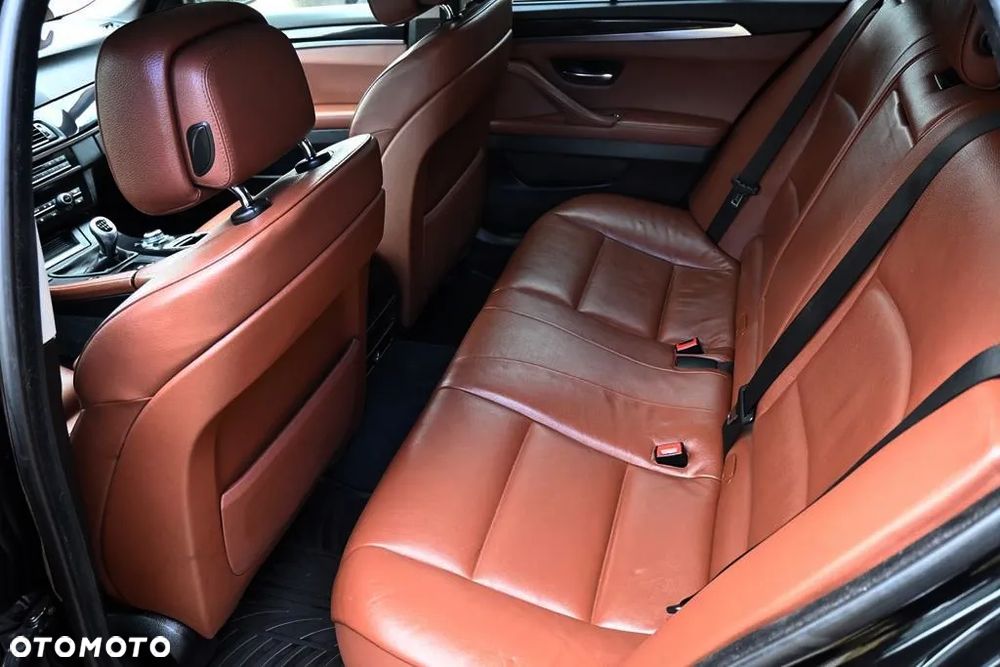 BMW Seria 5 520d Touring Luxury Line - 19