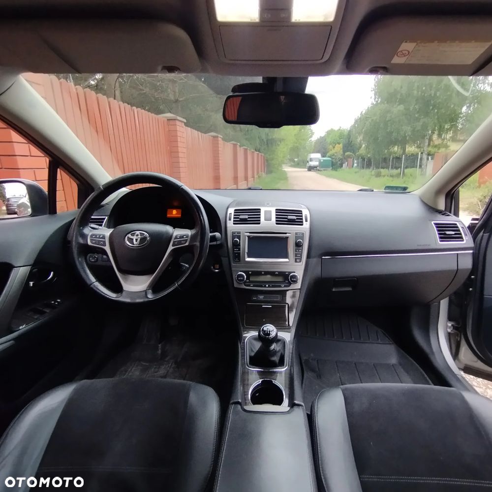 Toyota Avensis 2.0 D-4D Edition - 11
