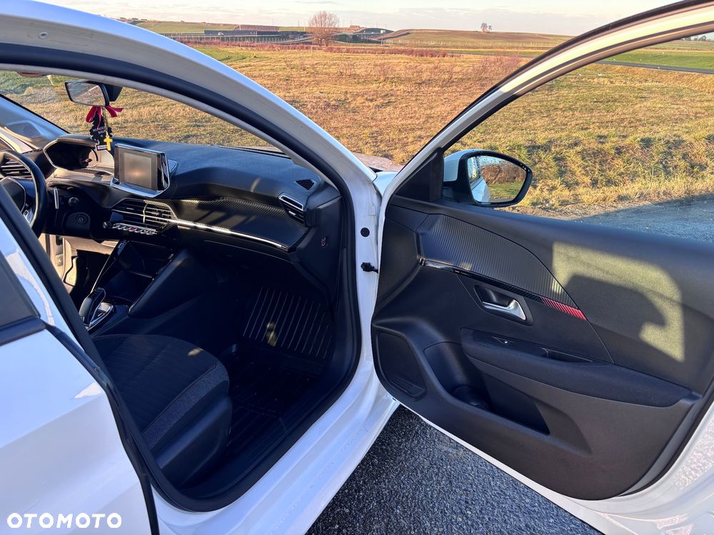 Peugeot 208 1.2 PureTech Active S&S EAT8 - 7