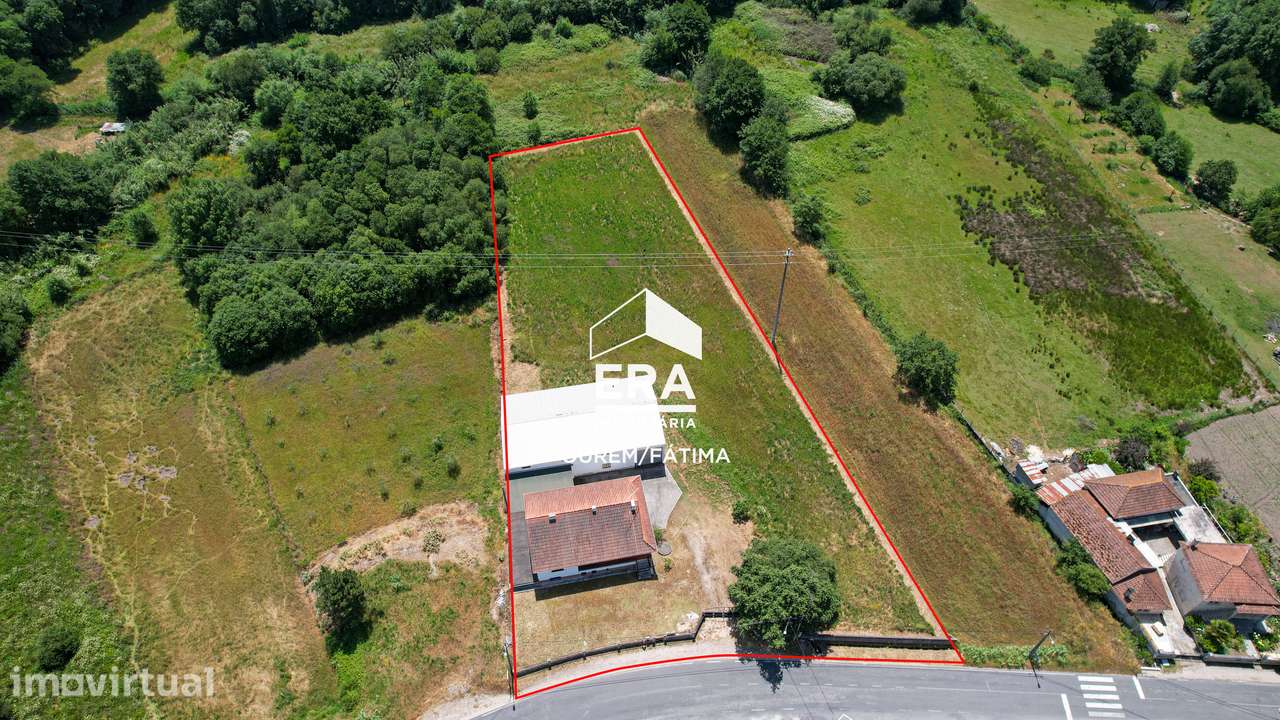 Moradia T6 num terreno de 4.500 m² - Grande imagem: 2/26
