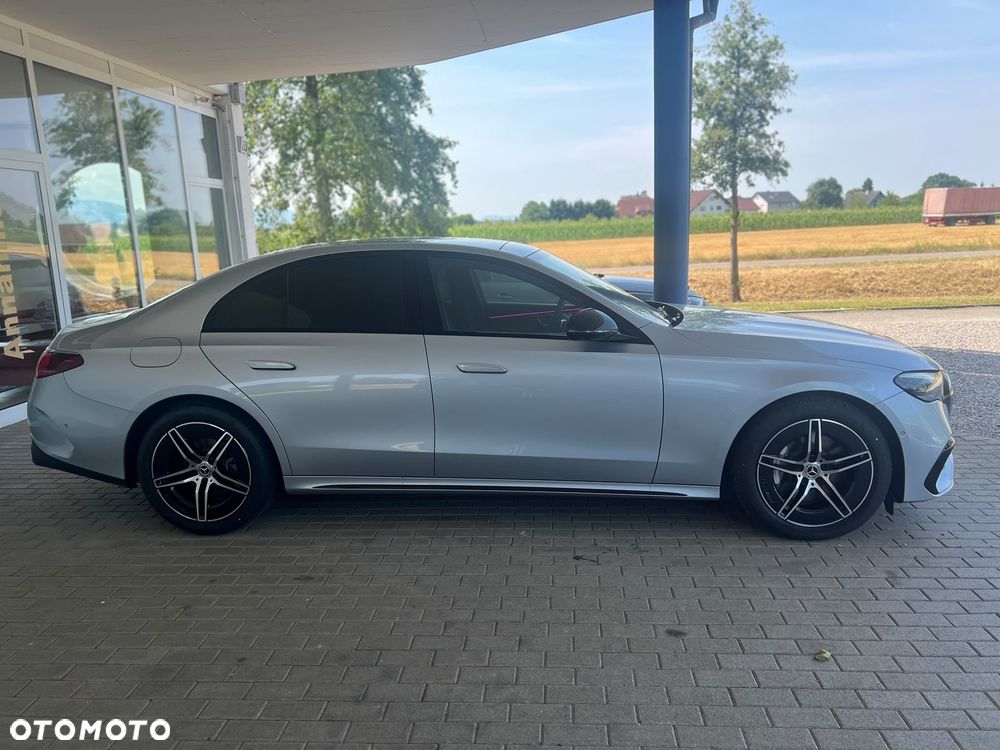 Mercedes-Benz Klasa E 200 mHEV AMG 9G-Tronic - 6