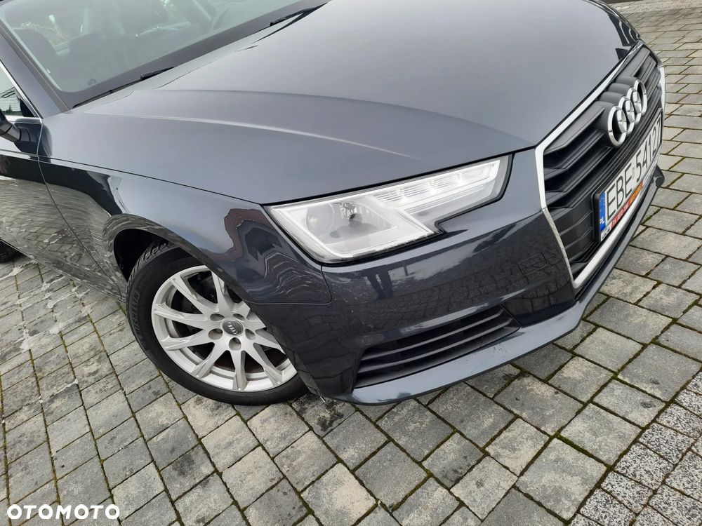 Audi A4 Limousine - 19