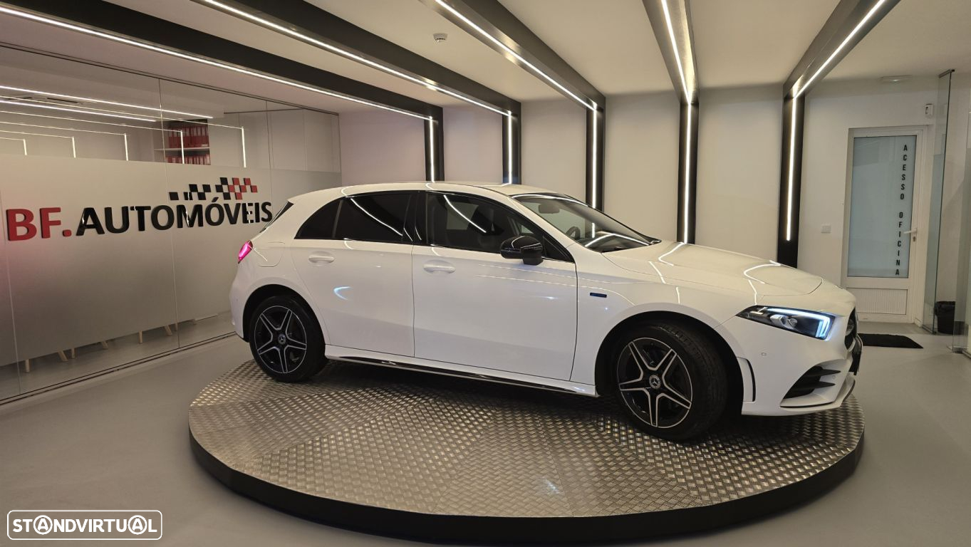Mercedes-Benz A 250 e AMG Line - 9