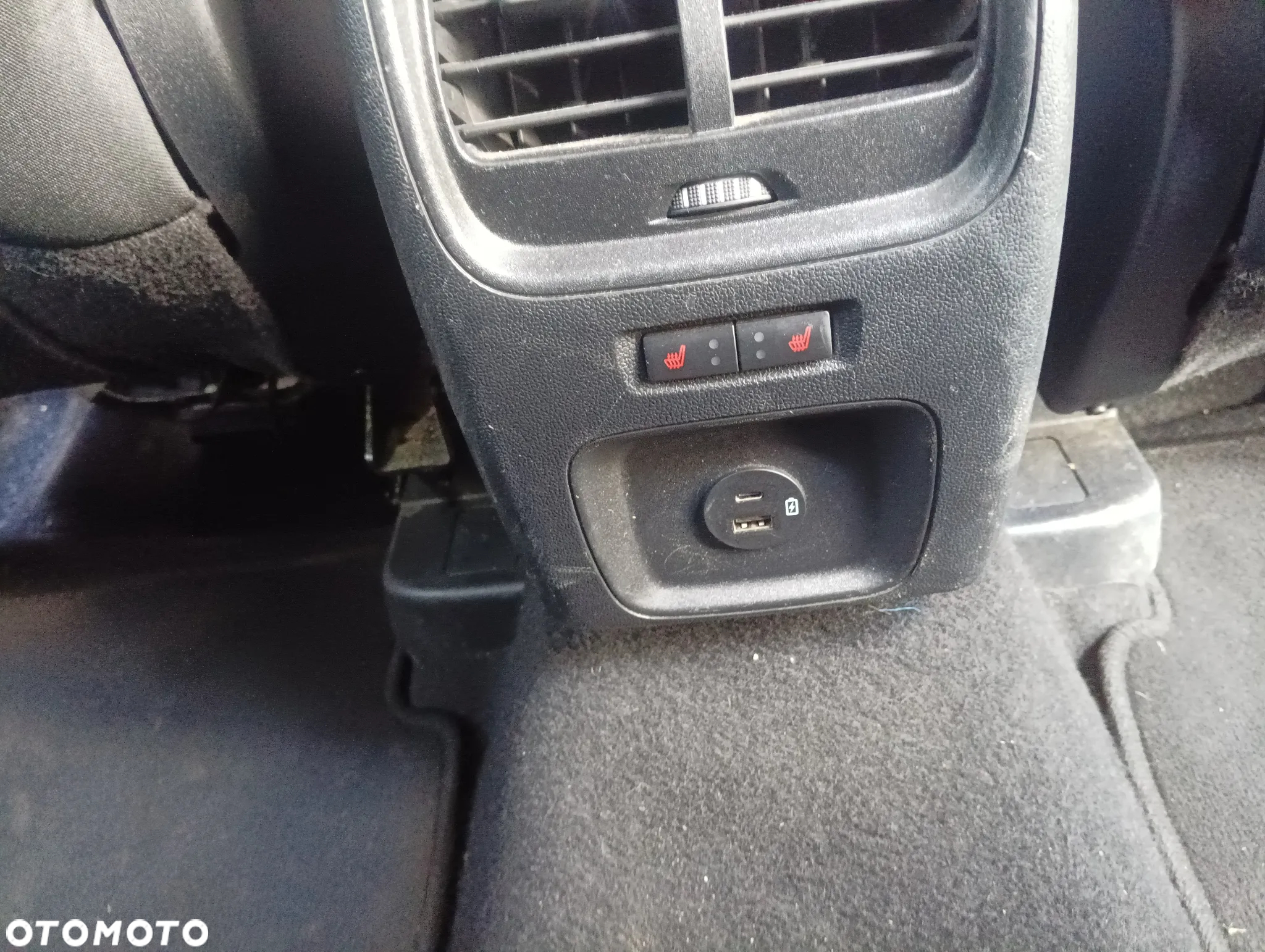 Ford Kuga 2.0 TDCi 4x4 Titanium - 21