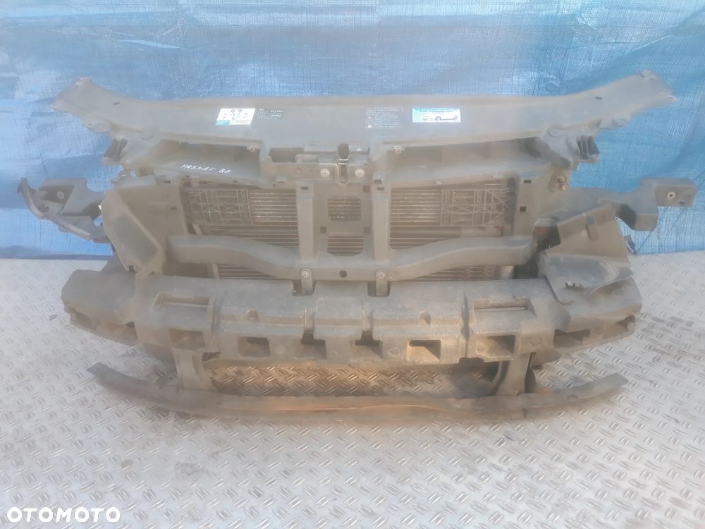 PAS PRZEDNI CHŁODNICA VOLKSWAGEN PASSAT B6 2,0 TFSI AUTOMAT  3C0010409J