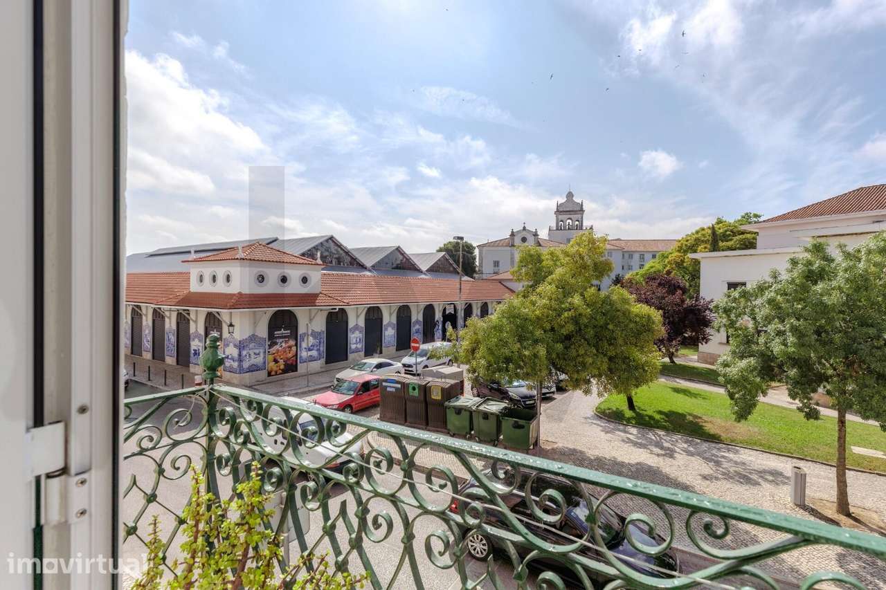 Prédio Misto | Centro Histórico de Santarém | Restaurante totalmente e - Grande imagem: 4/60