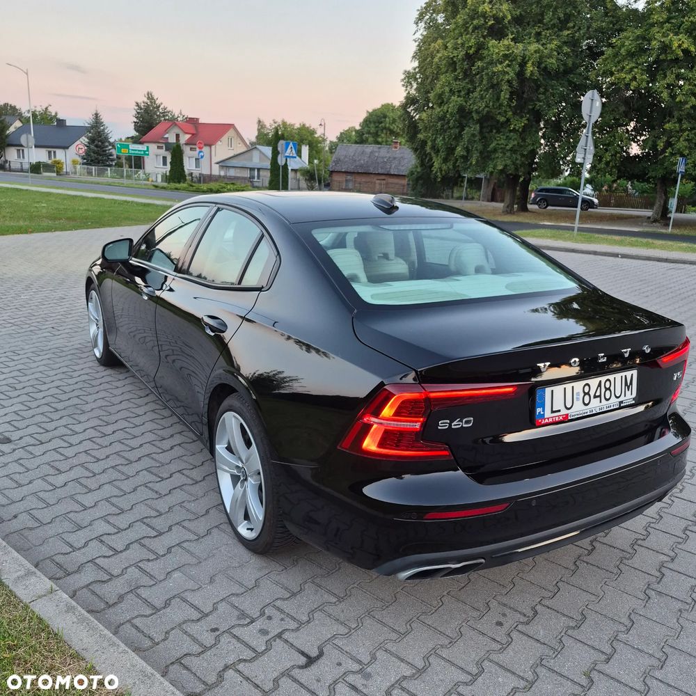 Volvo S60 T5 Momentum Pro - 7