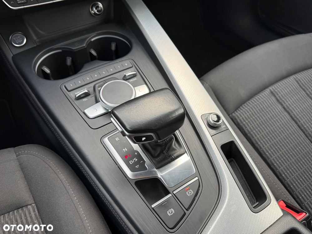 Audi A4 Limousine - 15