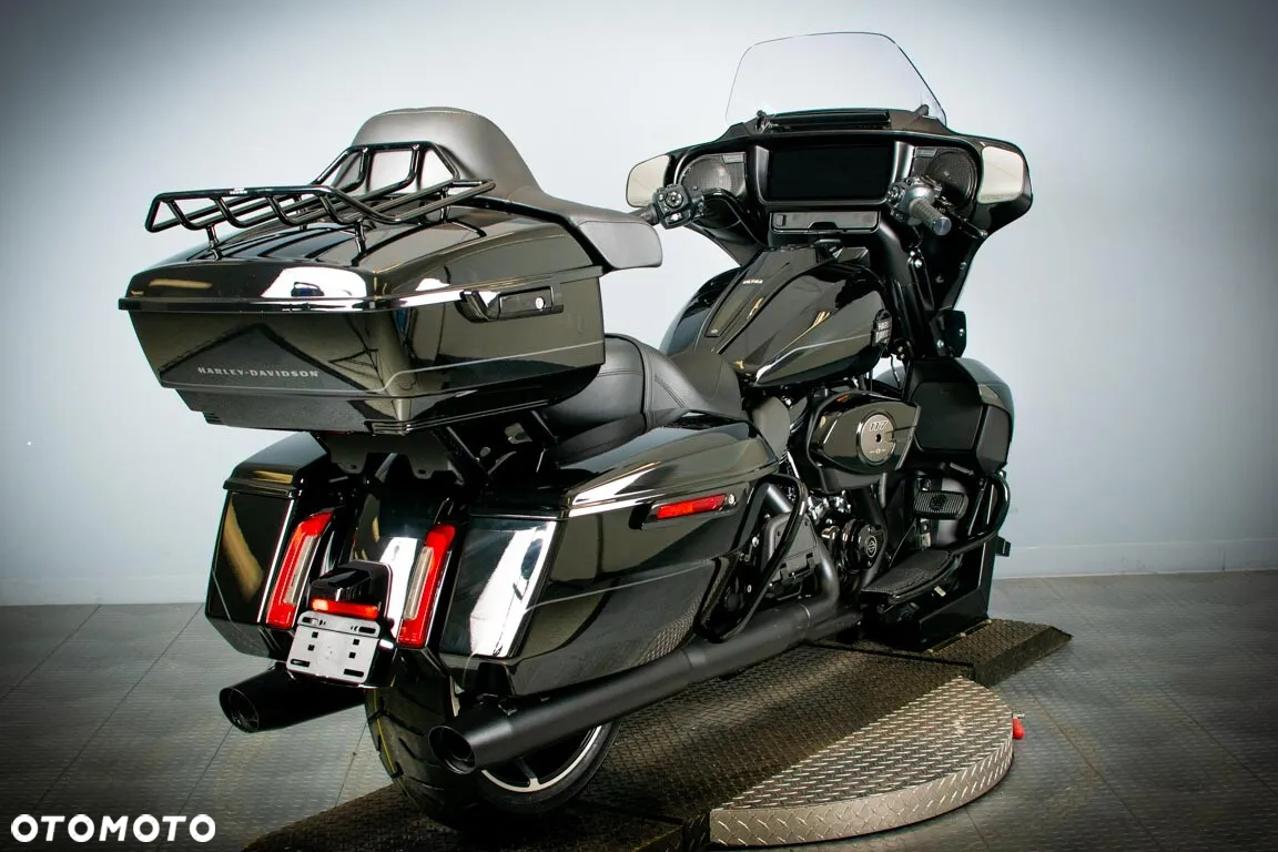 Harley-Davidson Touring Street Glide - 9