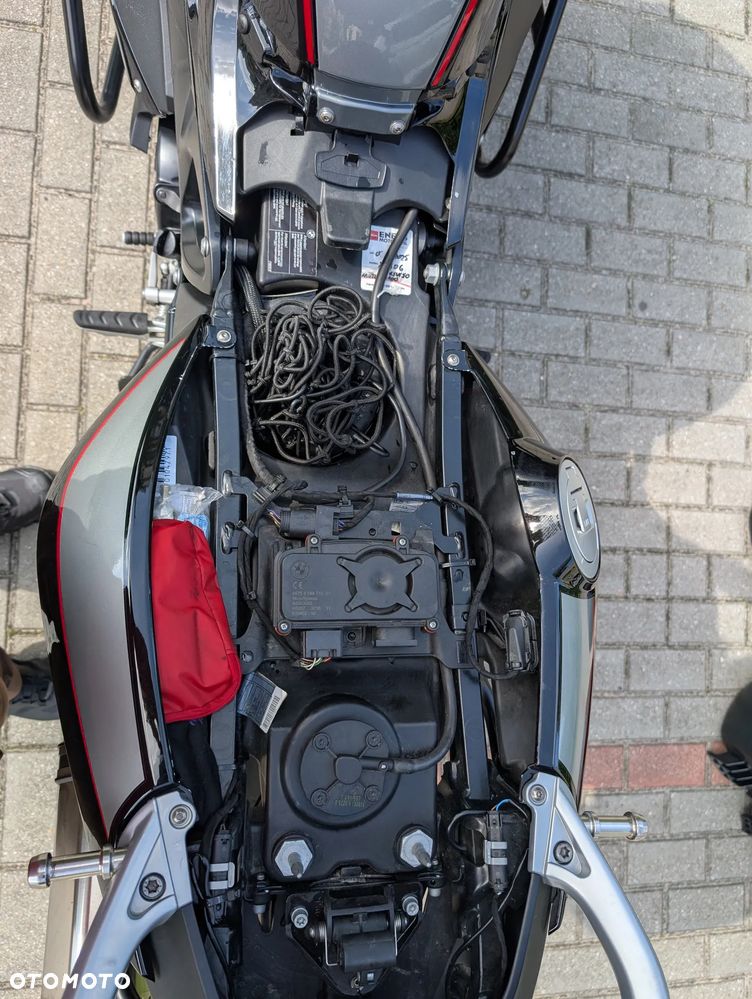 BMW F - 15