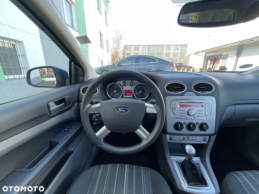 Ford Focus 1.6 16V Style+ - 13