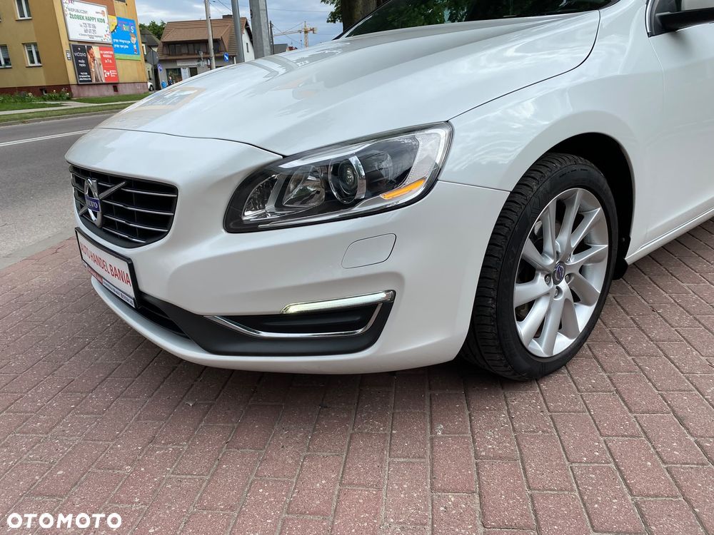 Volvo V60 D4 Momentum - 20