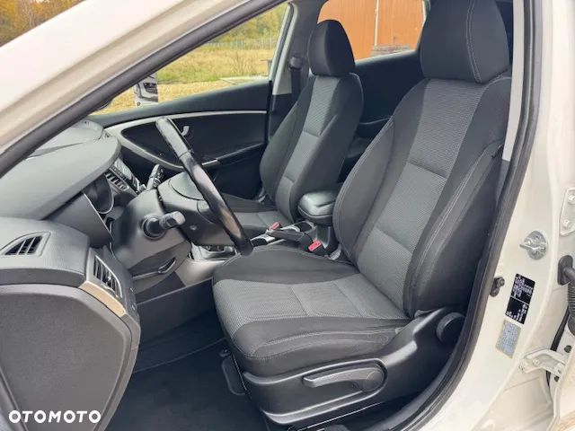 Hyundai i30 i30cw 1.6 CRDi Fifa World Cup Edition - 15