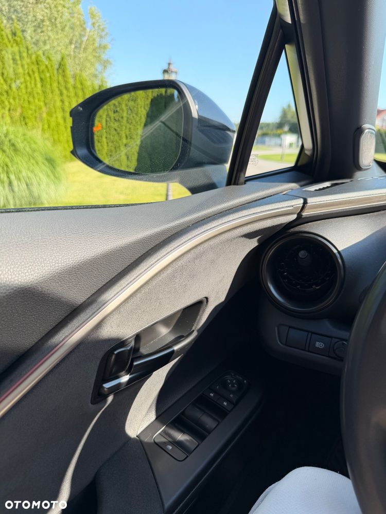 Toyota C-HR 2.0 Hybrid Dynamic Force Executive Premiere Edition - 27