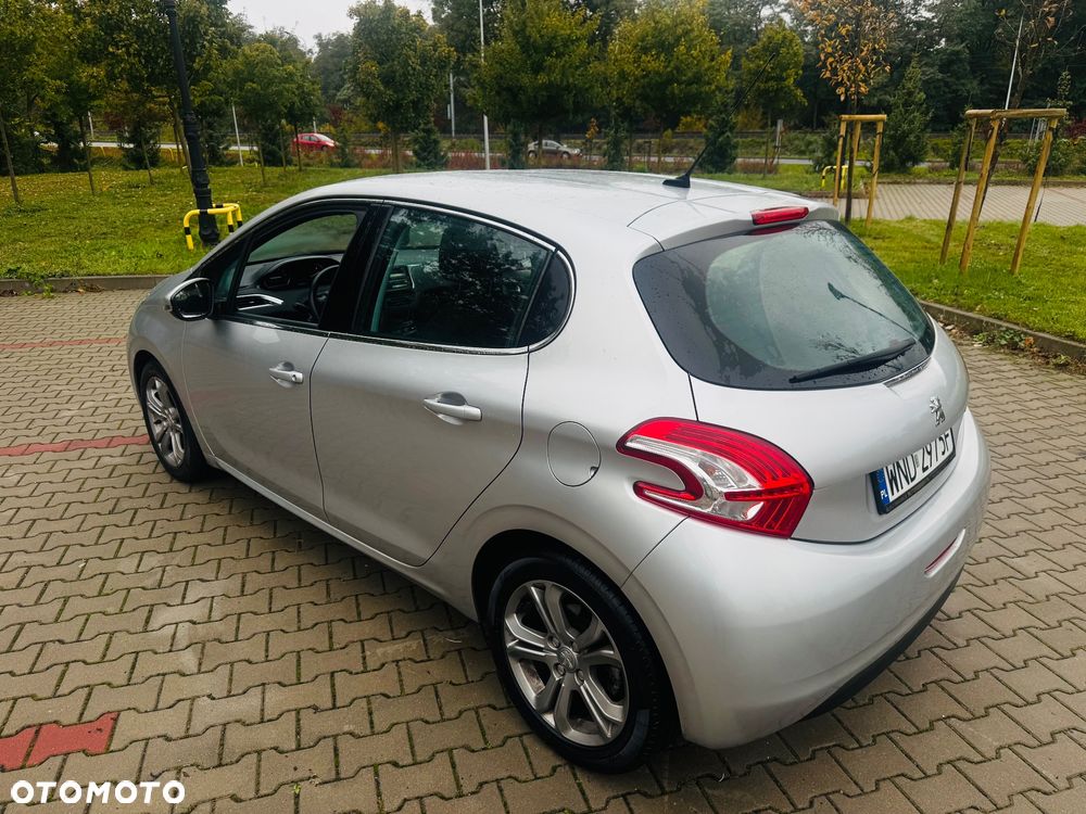 Peugeot 208 1.6 VTi Allure - 11
