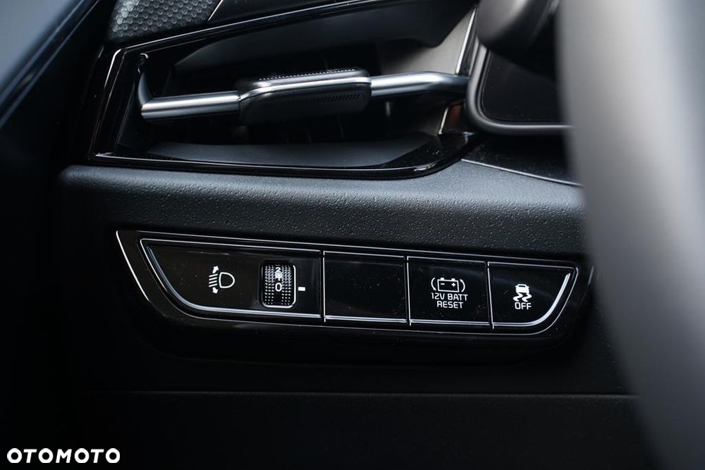 Kia Niro 1.6 GDI Hybrid M - 13