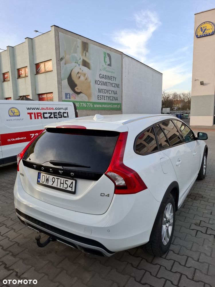 Volvo V60 D4 Drive-E Momentum - 4