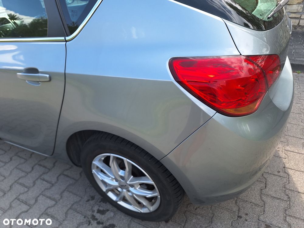 Opel Astra 1.6 - 12