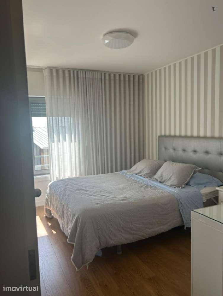 Apartamento com 2 quartos - localizado em Paranhos Porto - Grande imagem: 2/10